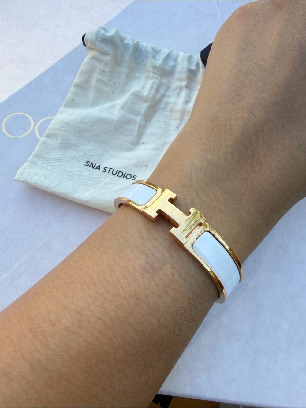 Hermes White and Gold Clic H Enamel Bracelet - Picture 4 of 6